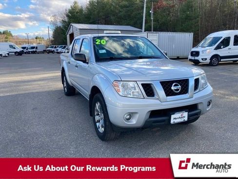 Used 2020 Nissan Frontier SV image 1
