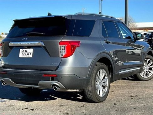 Used 2023 Ford Explorer Limited image 5