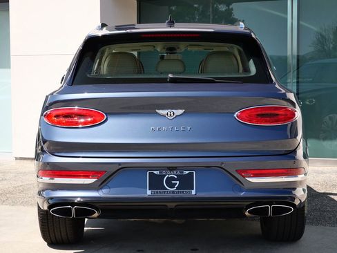 Used 2021 Bentley Bentayga image 8