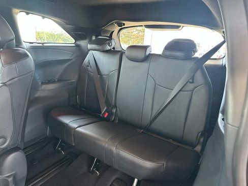 Used 2026 Toyota Sienna Limited FWD image 23