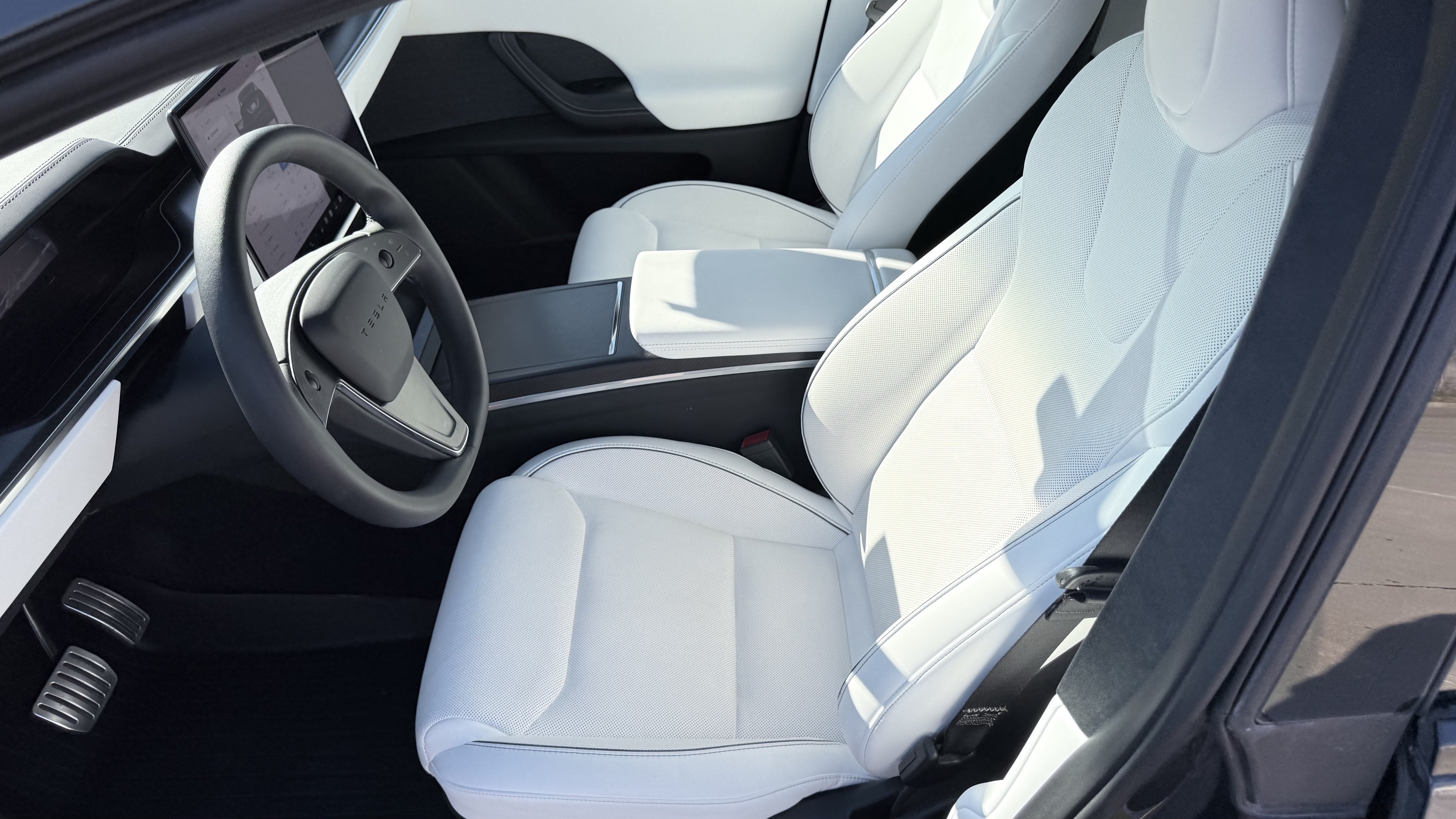 Used 2024 Tesla Model X Plaid AWD/4WD image 30