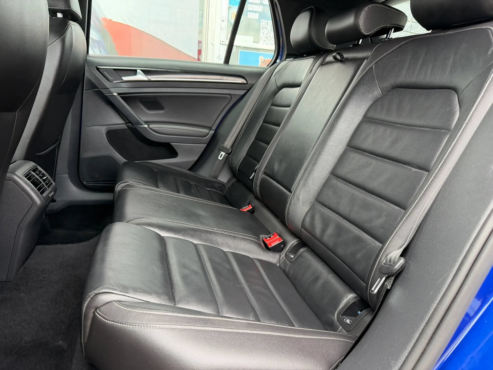 Used 2017 Volkswagen Golf R 4-Door AWD/4WD image 12