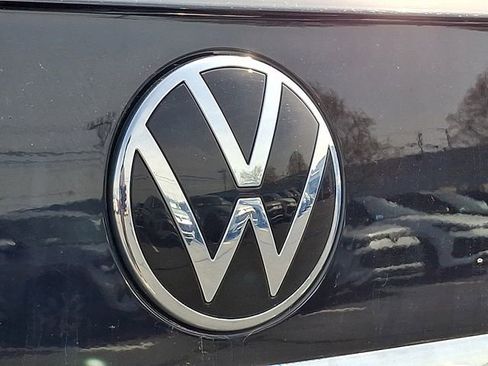 Used 2023 Volkswagen Atlas Cross Sport SE AWD/4WD image 28