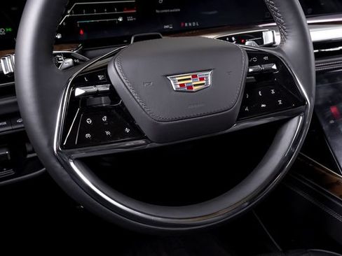 Used 2026 Cadillac Escalade Platinum Sport w/ LPO, Floor Liner Package AWD/4WD image 38