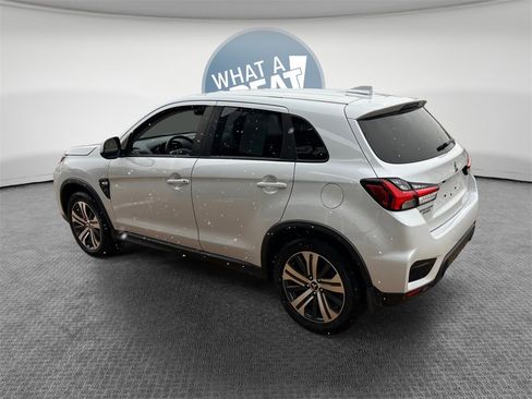 Used 2022 Mitsubishi Outlander Sport ES image 6
