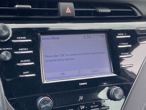 Certified 2020 Toyota Camry SE FWD image 6