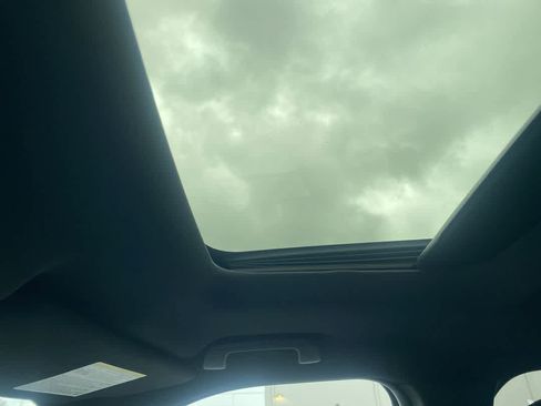 Used 2019 Ford Explorer Platinum image 20