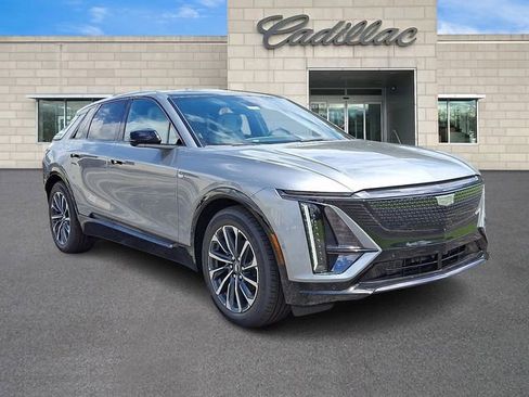 New 2025 Cadillac Lyriq Sport w/ LPO, Floor Liner Package image 2