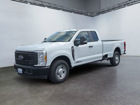 Used 2024 Ford F350 XL w/ 360-Degree Camera Package RWD image 1