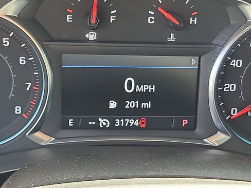 Used 2023 Chevrolet Traverse LT AWD/4WD image 19
