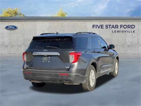 Used 2020 Ford Explorer XLT image 4