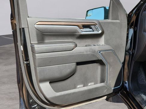 Used 2025 Chevrolet Silverado 1500 LT image 14