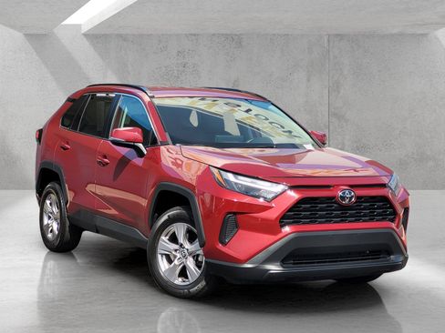 Used 2023 Toyota RAV4 XLE FWD image 1