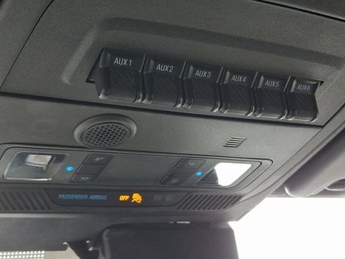 Used 2023 Ford Bronco Wildtrak image 27