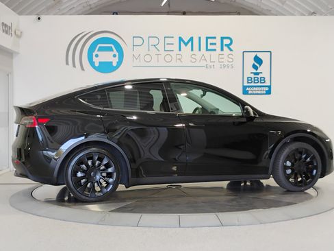 Used 2021 Tesla Model Y 2WD image 40
