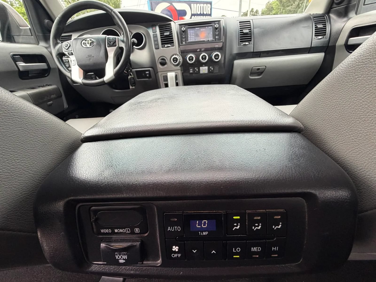Used 2014 Toyota Sequoia Limited AWD/4WD image 22