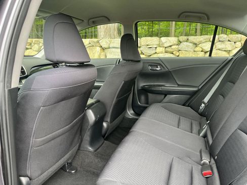 Used 2015 Honda Accord Sport image 40
