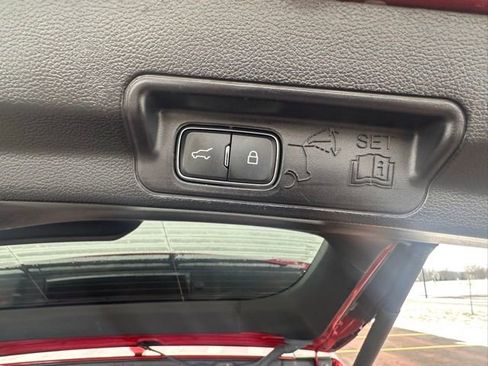 Used 2022 Ford Explorer Platinum w/ Equipment Group 601A image 33