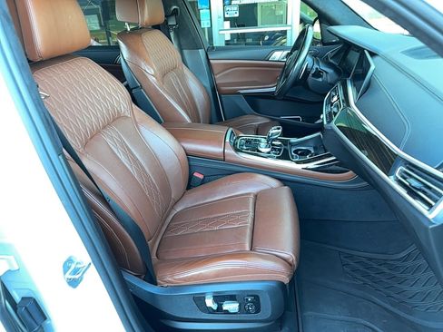 Used 2019 BMW X7 xDrive50i w/ M Sport Package image 27