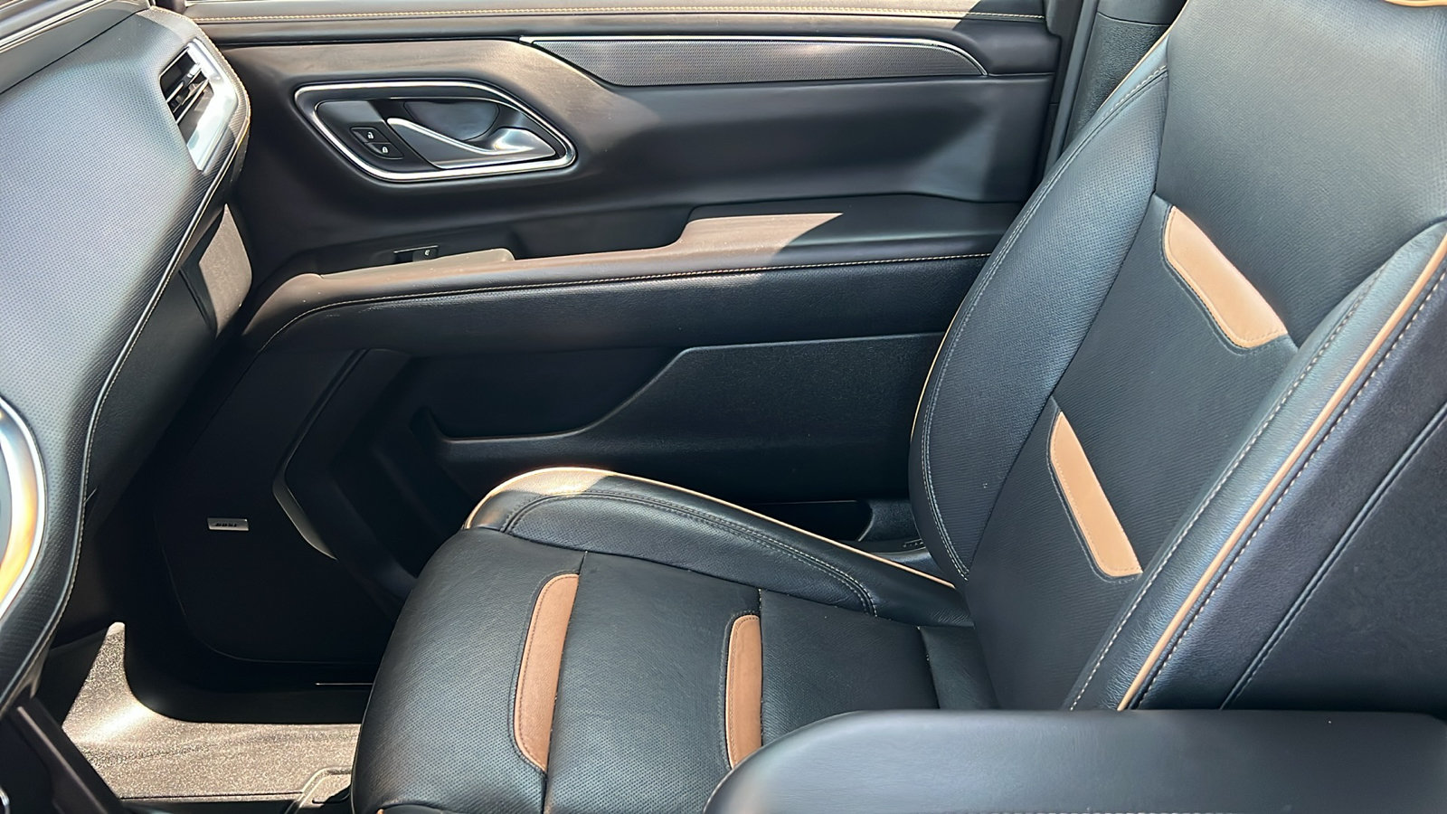 Certified 2023 GMC Yukon AT4 AWD/4WD image 24
