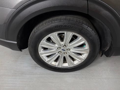 Used 2020 Ford Explorer Limited RWD image 12