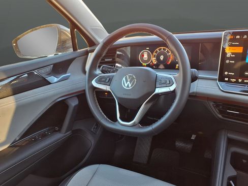 New 2026 Volkswagen Tiguan SE AWD/4WD image 54