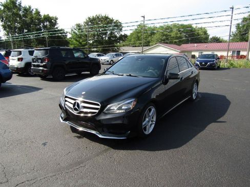 Used 2014 Mercedes-Benz E 350 4MATIC Sedan image 3