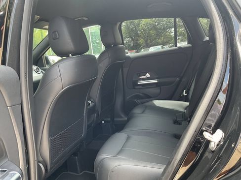 Used 2025 Mercedes-Benz GLA 250 image 10