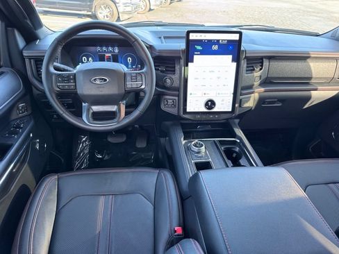 Used 2024 Ford Expedition Limited RWD image 6