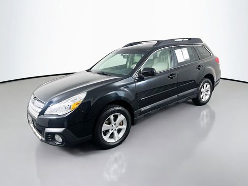 Used 2013 Subaru Outback 3.6R Limited w/ Moonroof Pkg AWD/4WD image 3
