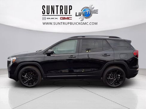 Used 2024 GMC Terrain SLE w/ Driver Convenience Package image 30