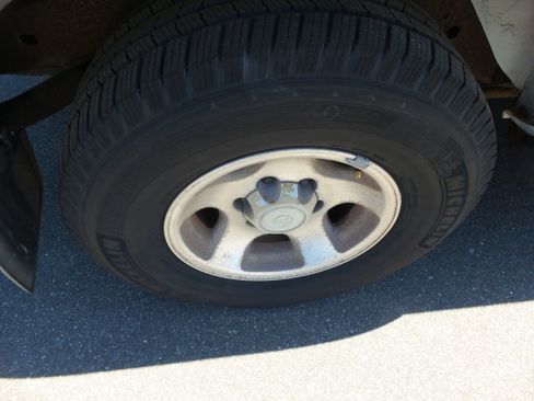 Used 1997 Toyota Land Cruiser AWD/4WD image 40