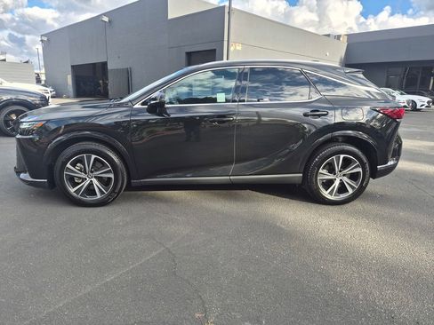 Used 2025 Lexus RX 350 FWD w/ Technology Package image 4
