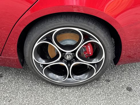 Used 2023 Alfa Romeo Giulia Veloce image 19