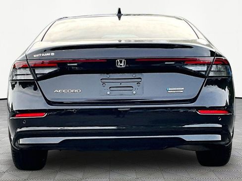 Used 2025 Honda Accord Touring image 6