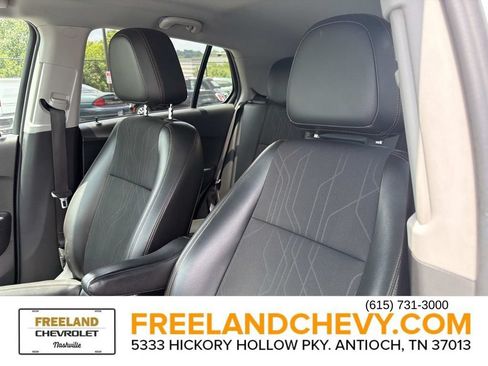 Used 2017 Chevrolet Trax LT w/ LT Convenience Package FWD image 25