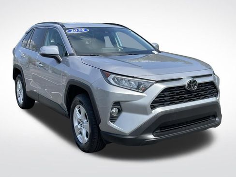 Used 2020 Toyota RAV4 XLE image 8