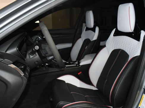 Used 2024 Cadillac CT5 V Blackwing w/ Carbon Fiber Package 2 RWD image 7