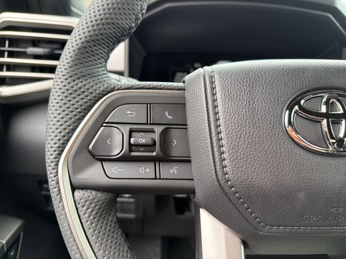 New 2026 Toyota Tundra Limited AWD/4WD image 17