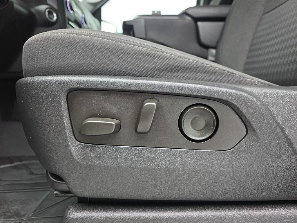 Used 2023 Chevrolet Silverado 1500 Custom AWD/4WD image 23