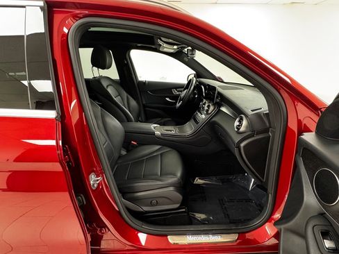 Used 2020 Mercedes-Benz GLC 300 4MATIC image 14
