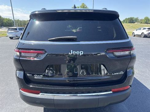 Used 2022 Jeep Grand Cherokee L Limited AWD/4WD image 5