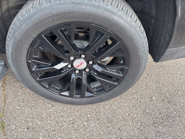 Used 2023 GMC Yukon Denali AWD/4WD image 6