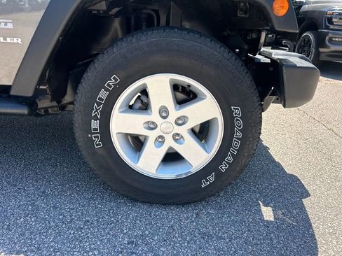 Used 2016 Jeep Wrangler Sport w/ Quick Order Package 24S AWD/4WD image 27