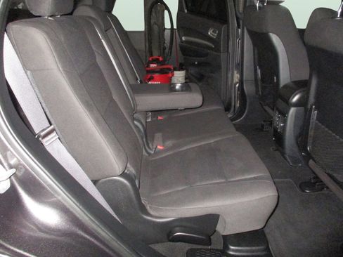 Used 2019 Dodge Durango SXT image 22