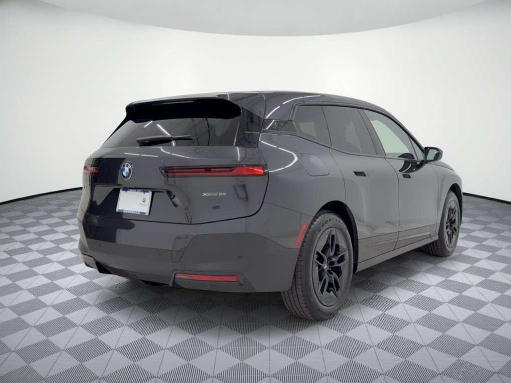 Used 2024 BMW iX xDrive50 AWD/4WD image 9