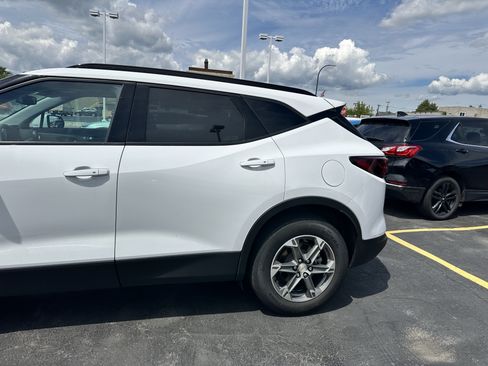 Used 2023 Chevrolet Blazer LT w/ Convenience Package AWD/4WD image 4