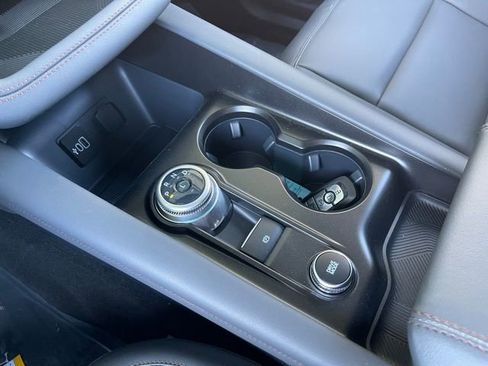 New 2026 Ford Explorer Active w/ Active Comfort Package AWD/4WD image 13