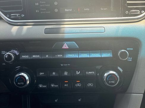 Used 2020 Kia Sportage EX AWD/4WD image 13