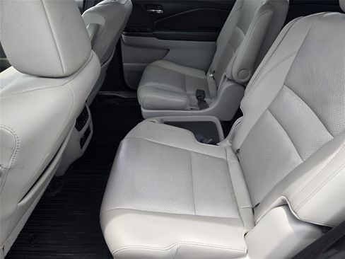 Used 2019 Honda Pilot Elite image 26
